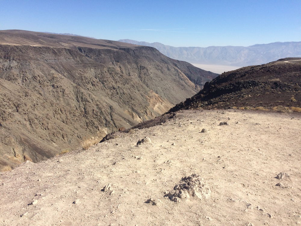 death_valley_entrance